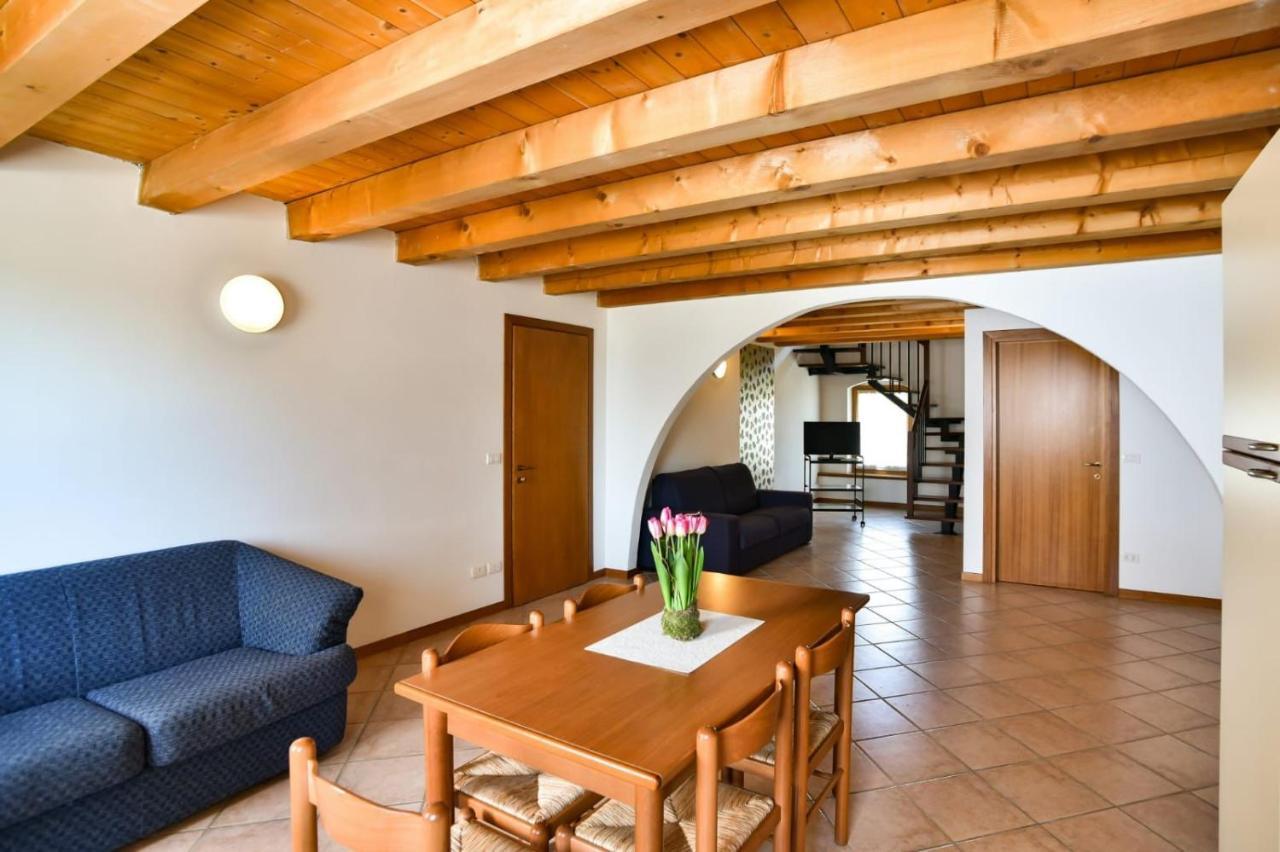 Agriturismo Colombare Teboi ラツィーゼ エクステリア 写真