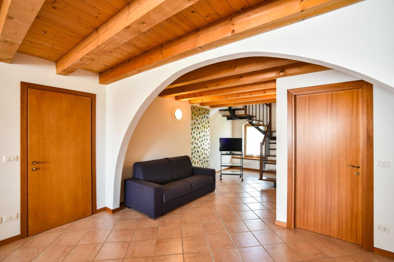 Agriturismo Colombare Teboi ラツィーゼ エクステリア 写真