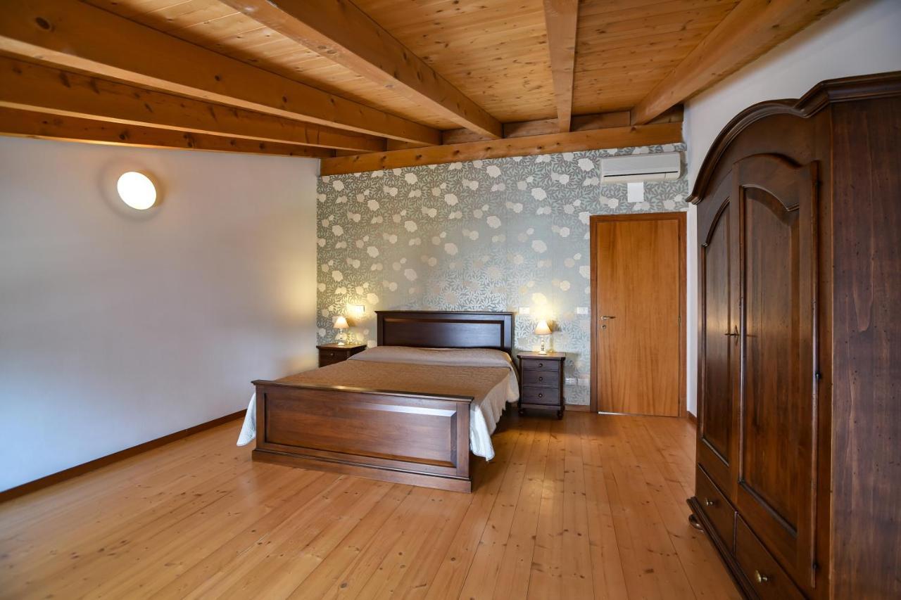 Agriturismo Colombare Teboi ラツィーゼ エクステリア 写真