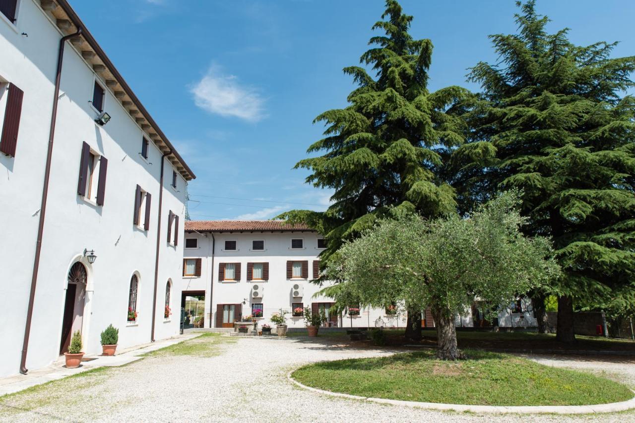 Agriturismo Colombare Teboi ラツィーゼ エクステリア 写真