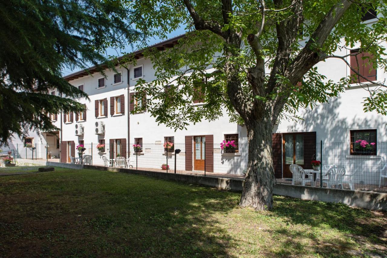 Agriturismo Colombare Teboi ラツィーゼ エクステリア 写真