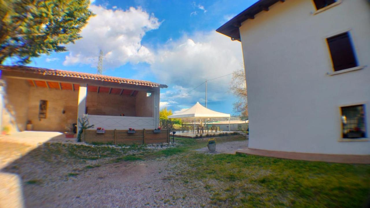 Agriturismo Colombare Teboi ラツィーゼ エクステリア 写真
